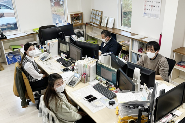 カーコレクションは自動車陸送業務を日本全国対応にて承っております